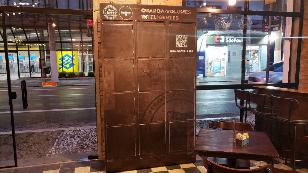 Armário inteligente personalizado HandOver