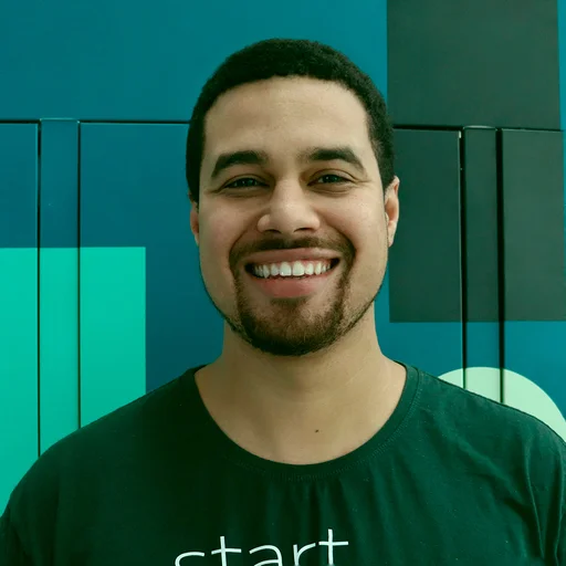 Sauer, Fundador e CEO