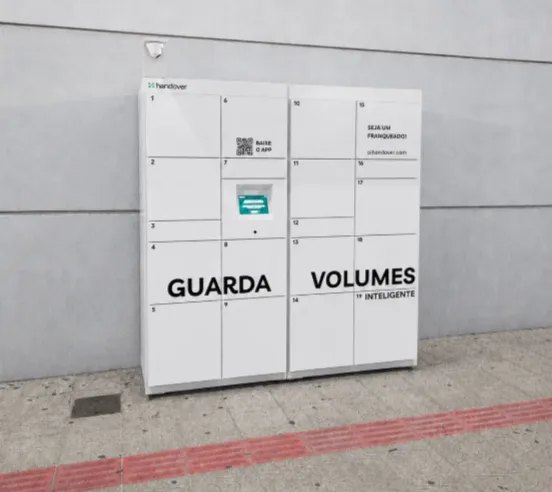 Handover luggage lockers at Navegantes Airport